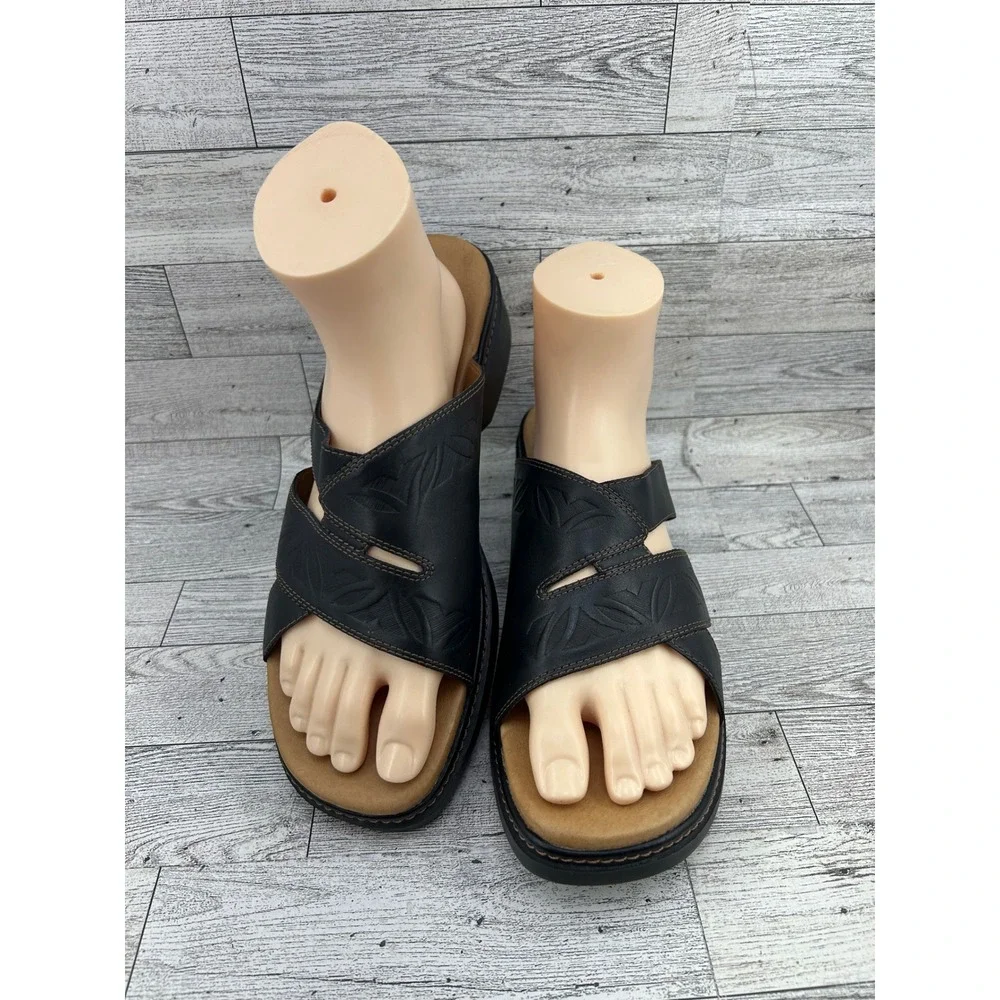 Clarks Black Leather Embossed Floral Wedge‎ Slide Sandals Women 10M